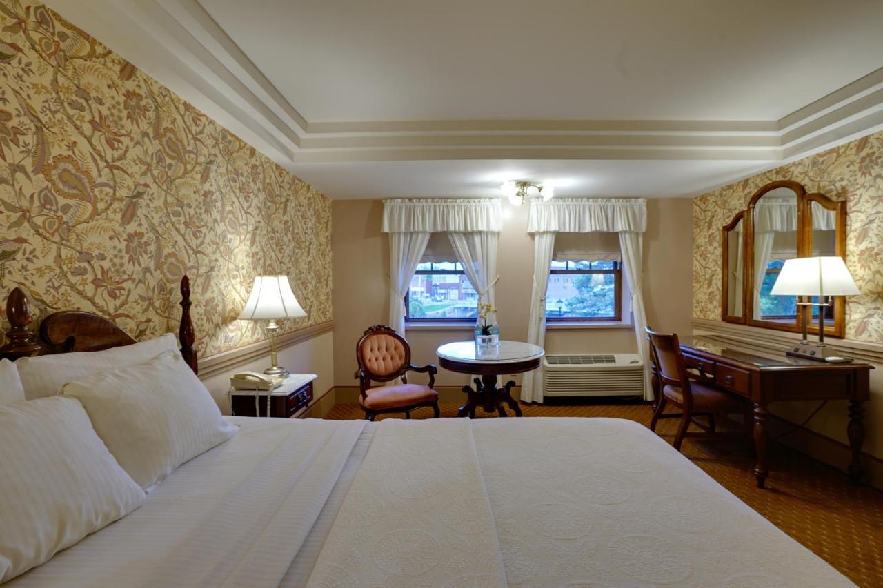The Clarkson Inn Potsdam Extérieur photo