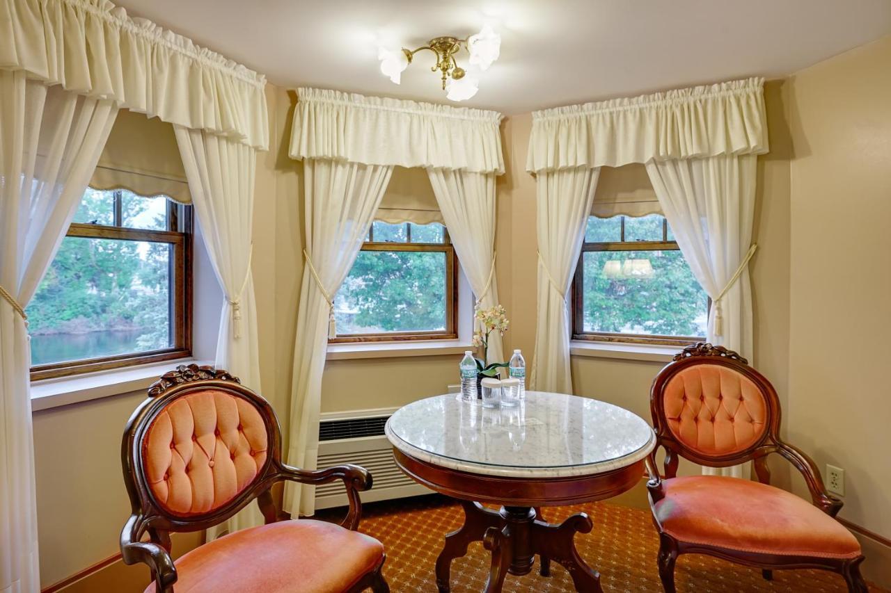 The Clarkson Inn Potsdam Extérieur photo