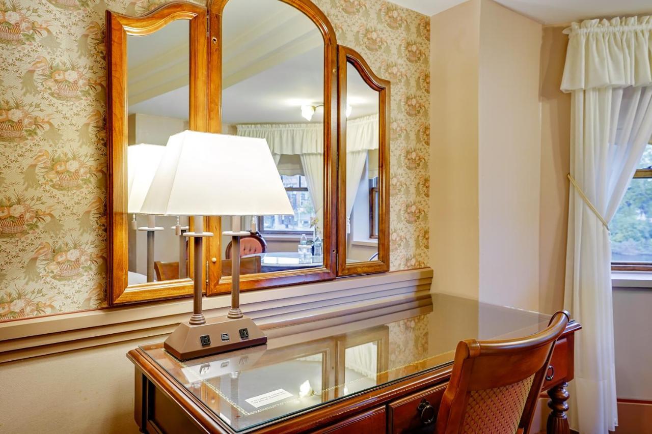 The Clarkson Inn Potsdam Extérieur photo